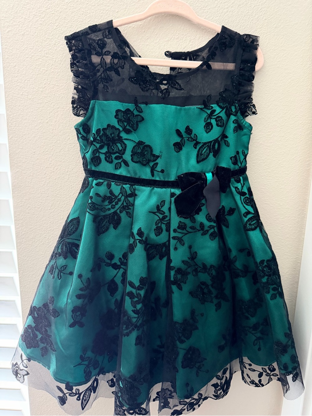 Jona Michelle Emerald Green and Black Floral Lace Party Dress